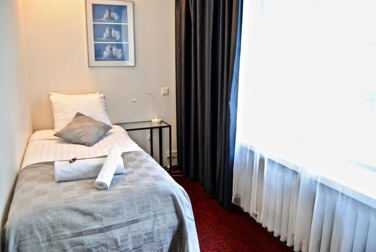 Hotel Midpoint Хельсинки Экстерьер фото
