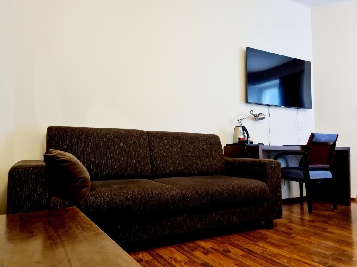 Hotel Midpoint Хельсинки Экстерьер фото