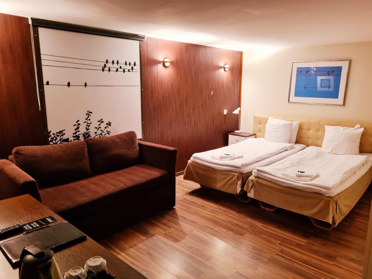 Hotel Midpoint Хельсинки Экстерьер фото