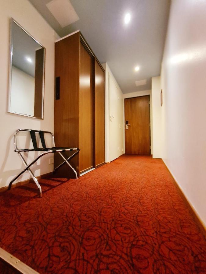 Hotel Midpoint Хельсинки Экстерьер фото