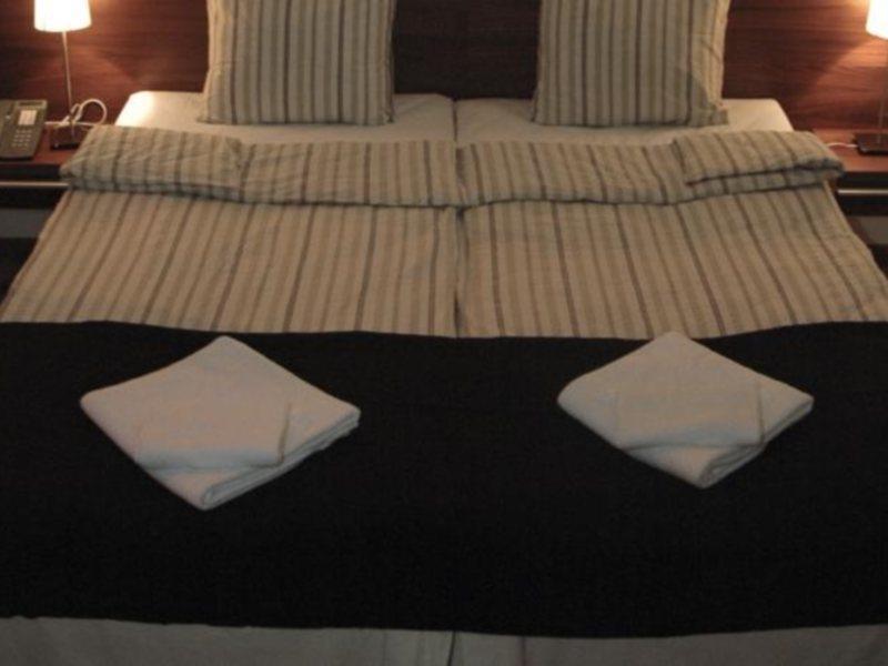 Hotel Midpoint Хельсинки Экстерьер фото