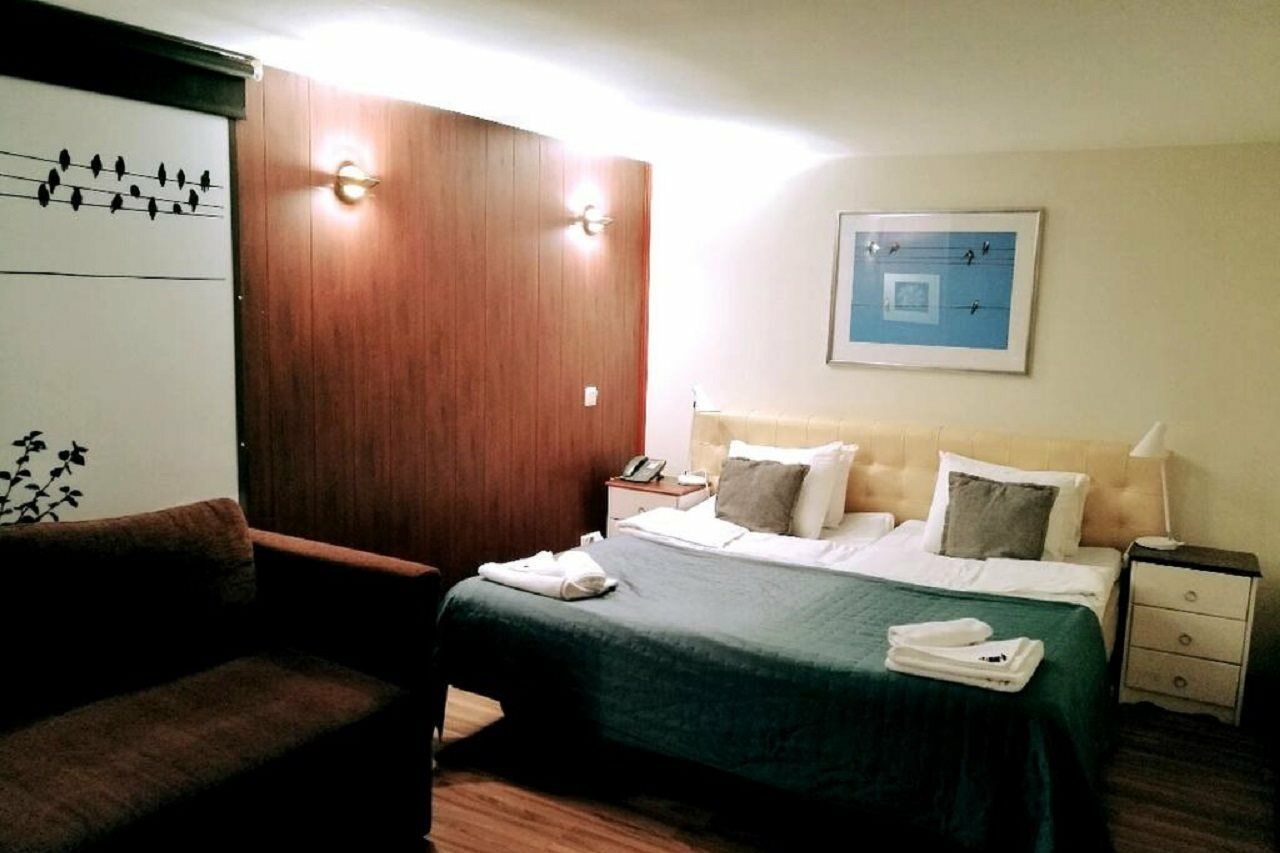 Hotel Midpoint Хельсинки Экстерьер фото